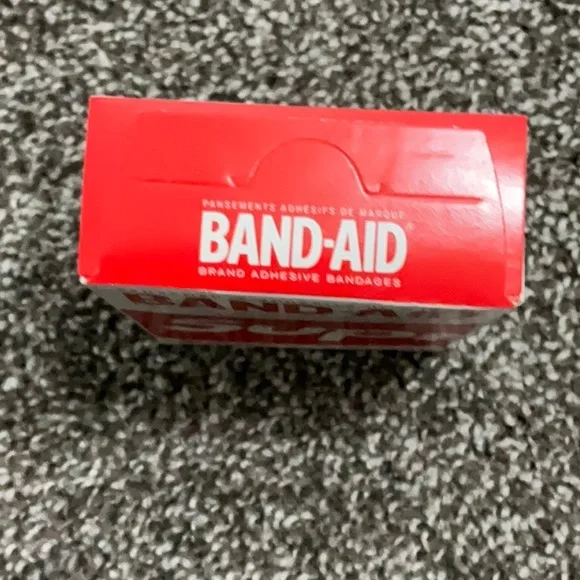 Supreme Band Aid Adhesive Bandages Box of 20 SS19 (Spring Summer 2019) - Picture 5 of 6